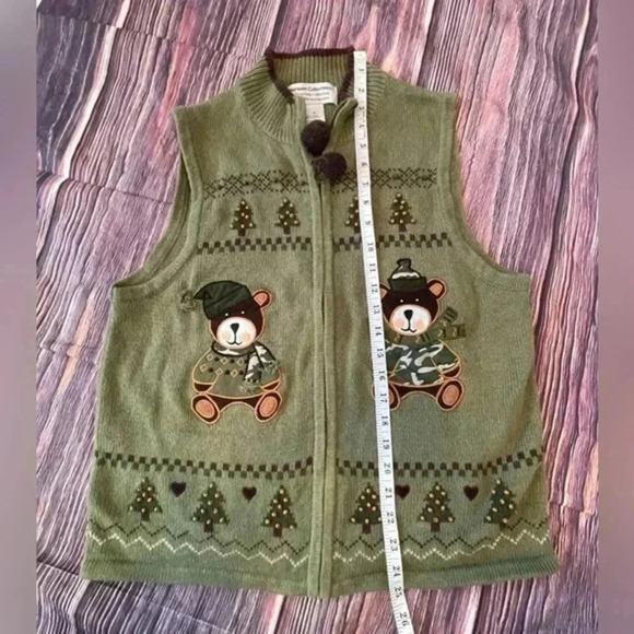 Heirloom Collectibles Christmas Collection Green Zip Vest Camo Bears Size XL - Picture 2 of 7